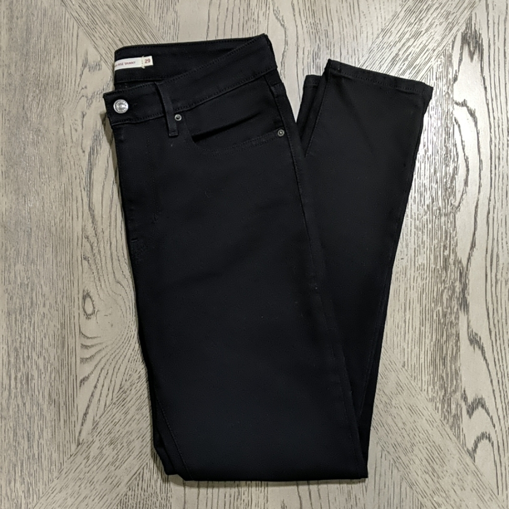 Levi High Rise Black Skinny Jeans